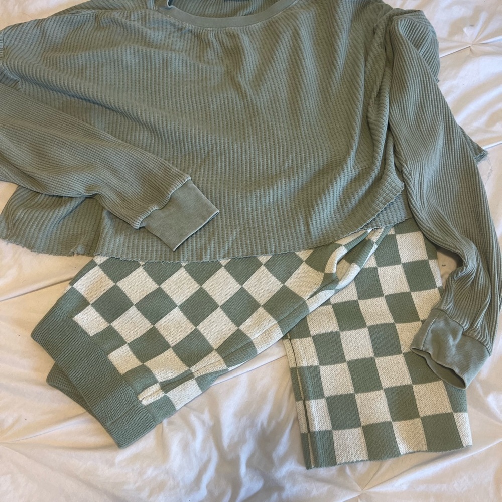 Boutique checkered pants